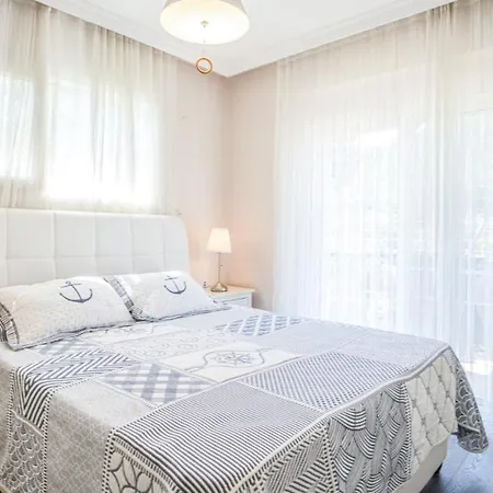 Flat W Shared Pool And Balcony In Apartment Fethiye
